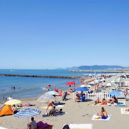 Apartment Emiliano By Interhome Marina di Massa Luaran gambar