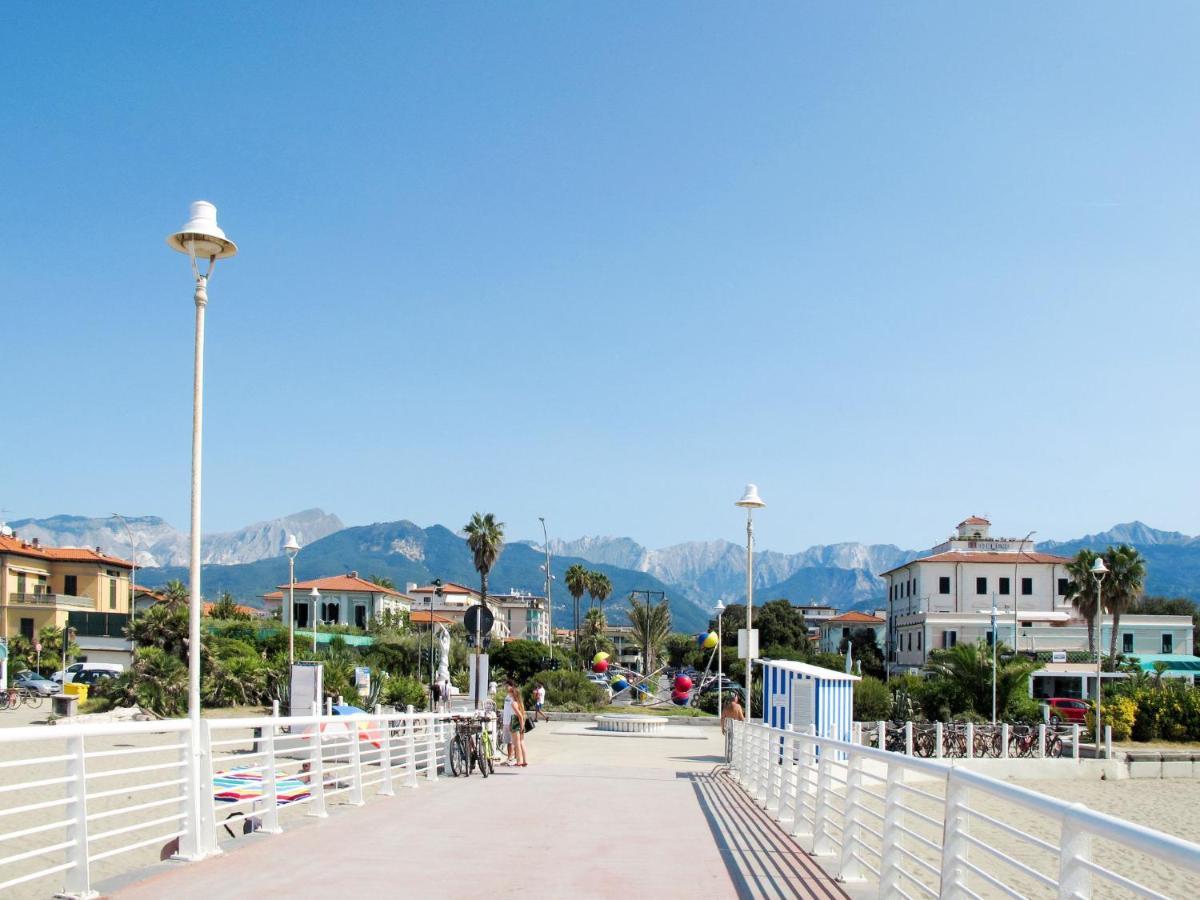 Apartment Emiliano By Interhome Marina di Massa Luaran gambar